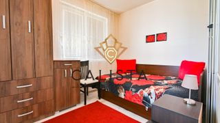Тристаен Наеми, Карпузица, София (7)