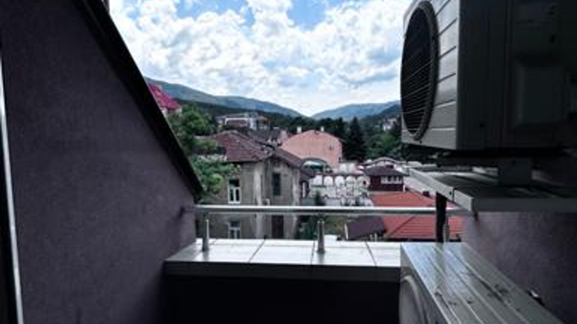 image_1753682961780_8753488846231388.jpeg