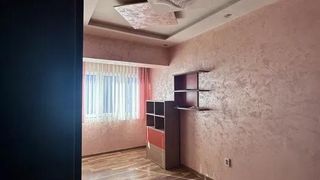Тристаен Наеми, Дружба 1, София (2)