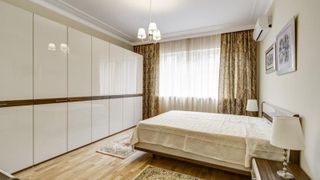 Тристаен Наеми, Център - НДК, София (3)