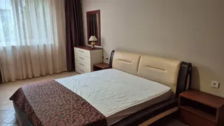 Тристаен Наеми, Малинова долина, София (6)