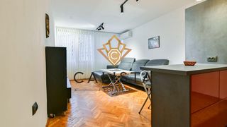 Тристаен апартамент под наем в ж.к. Стрелбище, 2211284 (2)