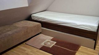 Тристаен Наеми, Зона Б-19, София (6)