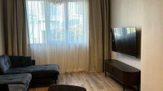 Dreizimmerwohnung Verleih, Zentrum - Nationaler Kulturpalast, Sofia (2)