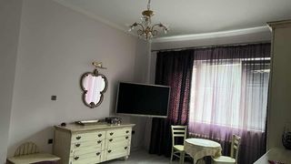 Тристаен Наеми, Център - НДК, София (2)