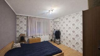Тристаен Наеми, Сухата река, София (5)