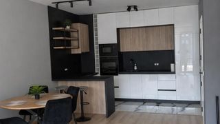 Тристаен Наеми, Витоша, София (3)