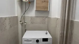 Тристаен Наеми, Лозенец, София (9)