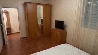 Тристаен Наеми, Красно село, София (9)