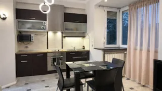 Тристаен Наеми, Център-ЦУМ, София (2)