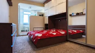 Тристаен Наеми, Лагера, София (5)