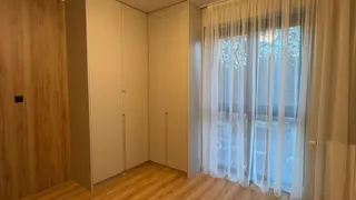 Тристаен Наеми, Красно село, София (8)
