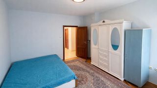 Тристаен Наеми, Общината, Варна (6)
