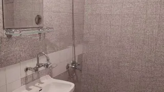 Тристаен Наеми, Слатина, София (5)