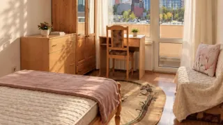 Тристаен Наеми, Младост 1А, София (5)