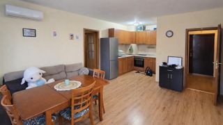 Zwei-Zimmer-Wohnung Verleih, Brise, Warna