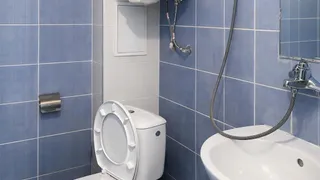 Тристаен Наеми, Погреби, Варна (4)