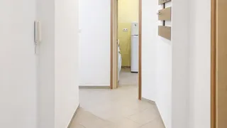 Тристаен Наеми, Погреби, Варна (5)