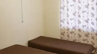 Тристаен Наеми, Погреби, Варна (3)