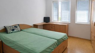 Уютен ТРИСТАЕН апартамент в кв. Каменица 2 (6)