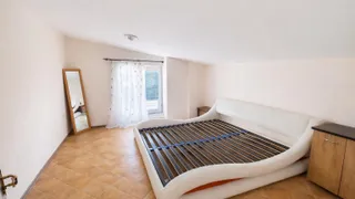Едностаен Наеми, Погреби, Варна (2)