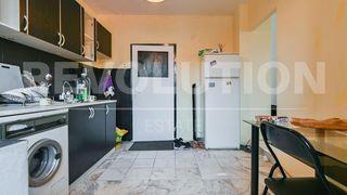 Етаж от къща в кв. Орландовци (6)