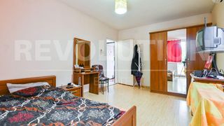 Етаж от къща в кв. Орландовци (16)