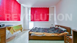 Етаж от къща в кв. Орландовци (17)