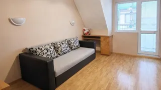 Тристаен Наеми, Център, Варна (3)