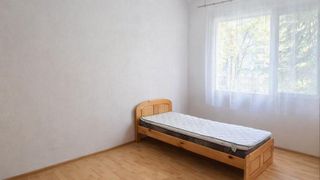 Двустаен апартамент под наем в кв. Христо Смирненски (5)
