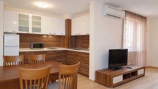 Zwei-Zimmer-Wohnung Verleih, Herr Alen Mak, Warna (2)