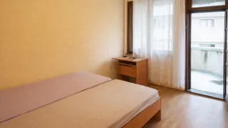 Тристаен Наеми, Младежки хълм, Пловдив (3)