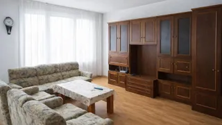 Тристаен Наеми, Младежки хълм, Пловдив