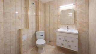Тристаен апартамент в района на Центъра (3)