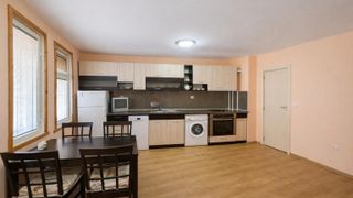 Двустаен апартамент в района на Центъра (5)