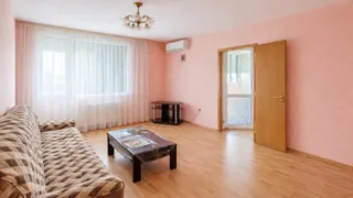Тристаен Наеми, Тракия, Пловдив (3)
