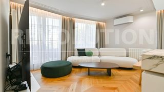 Тристаен Продажби, Кръстова вада, София