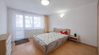Тристаен Наеми, ЖП Гара, Варна (8)