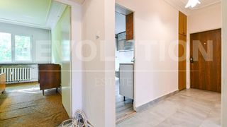 Тристаен Продажби, Света Троица, София (12)