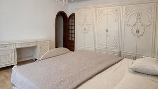 Тристаен апартамент в района на Стария град (6)