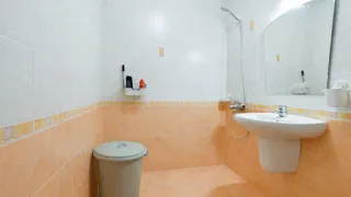 Тристаен Продажби, Левски Г, София (8)