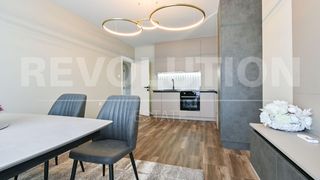 Тристаен Продажби, Дружба 1, София (4)