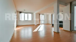 Тристаен Продажби, Младост 4, София (2)