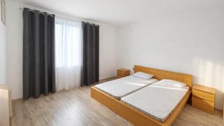 Тристаен апартамент в кв. Гагарин (3)