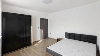 Тристаен апартамент в кв. Гагарин (9)