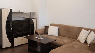 Двустаен апартамент под наем в кв. Младежки хълм (3)
