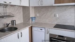 Изгоден ТРИСТАЕН апартамент в район Южен (2)