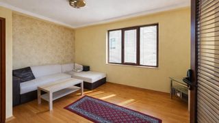 НОВО! Тристаен апартамент в кв. Мараша (2)