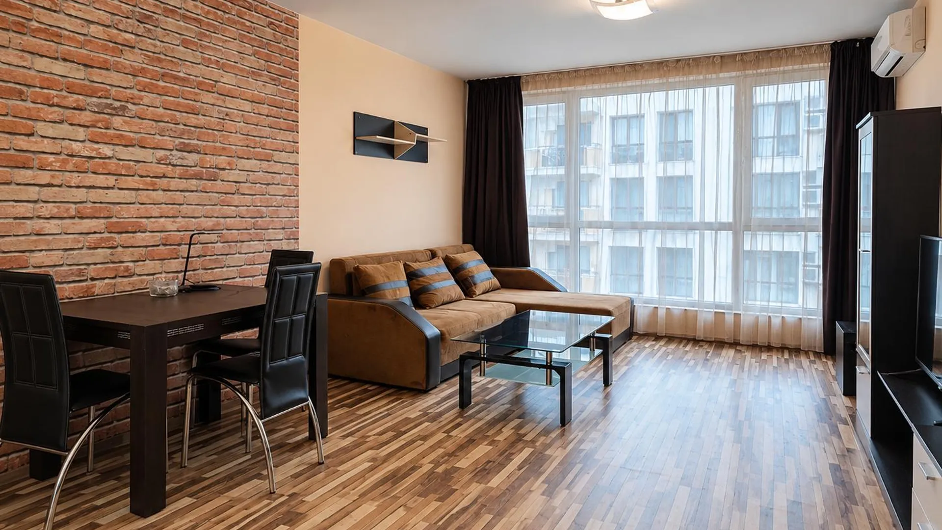 Two-bedroom Rentals, Mladezhki Halm, Plovdiv – photo 2