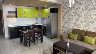 Прекрасен ДВУСТАЕН  апартамент в кв. Каменица 1 (3)